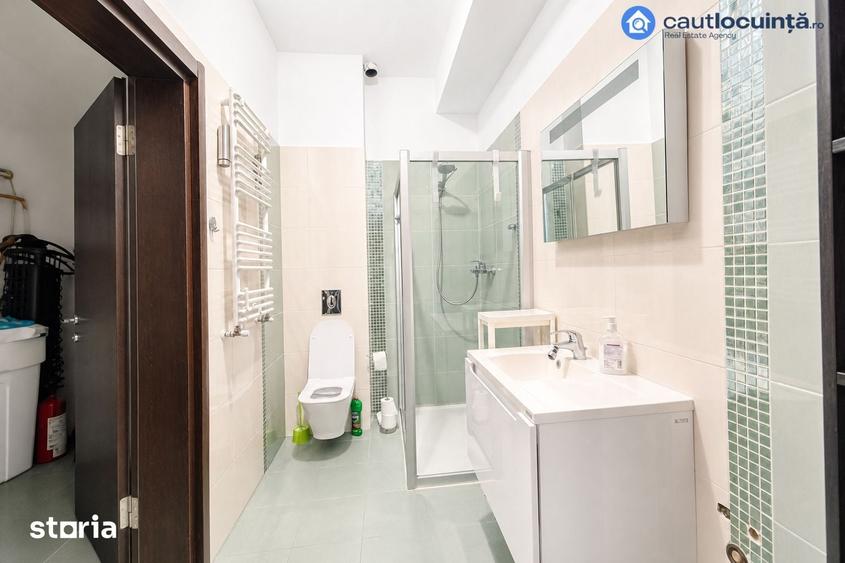 Casă cu 5 camere cu Teren 554 Mp în Corbeanca