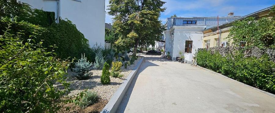 Casă individuală cu 2 camere cu Teren 200 Mp în Universitate