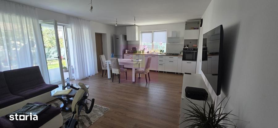 Casă cu 4 camere cu Teren 497 Mp în Central