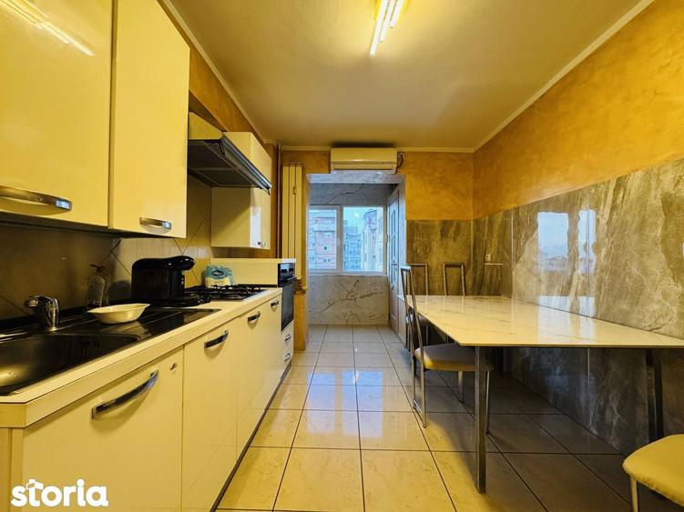 Apartament cu 3 camere decomandat în Central