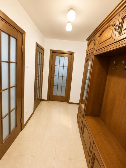 Apartament cu 3 camere decomandat, mobilat în Drumul Taberei