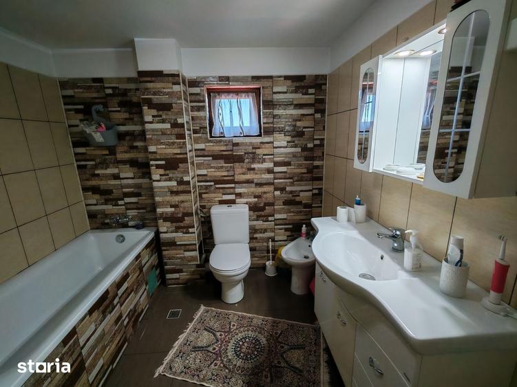Casă cu 5 camere cu Teren 650 Mp în Topraisar