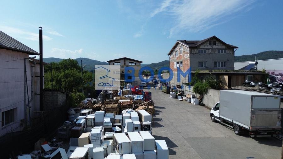 Spațiu industrial, de 1,330 mp, în Râureni