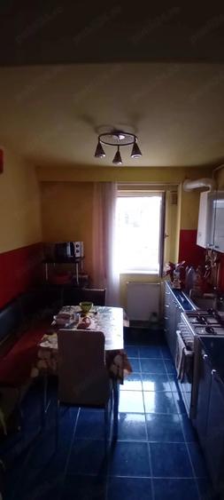 Apartament cu 2 camere decomandat în Petros
