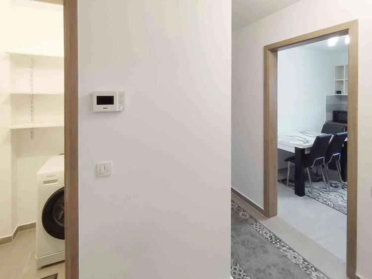 Apartament cu 2 camere decomandat în Tei