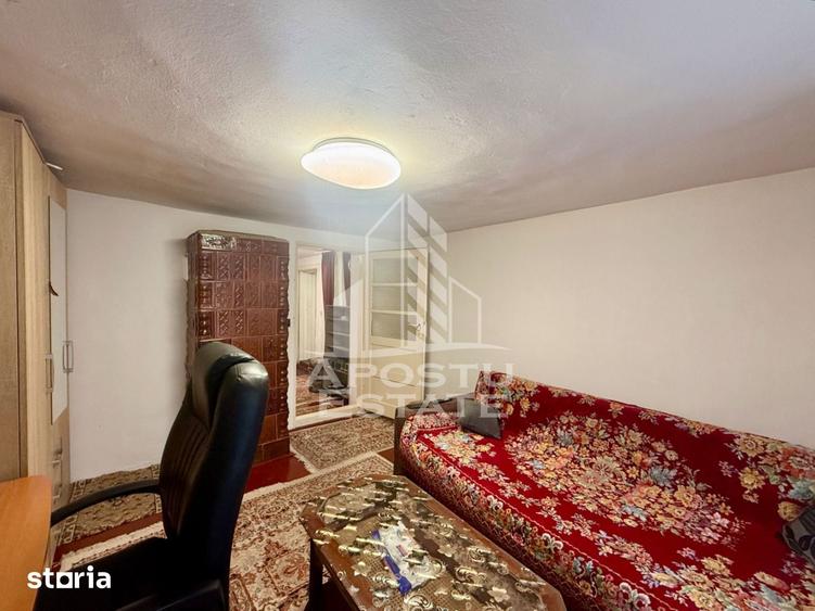 Casă cu 3 camere cu Teren 421 Mp în Plopi
