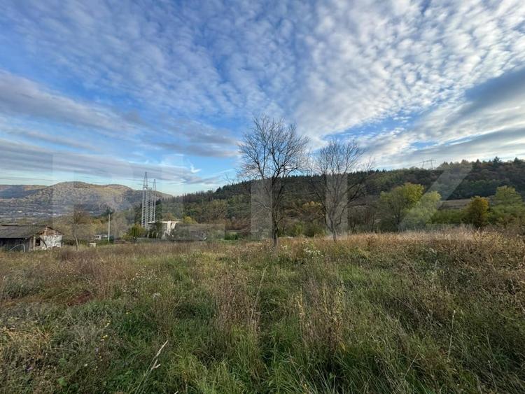 Teren Construcții intravilan de 1466 mp, în Bejan