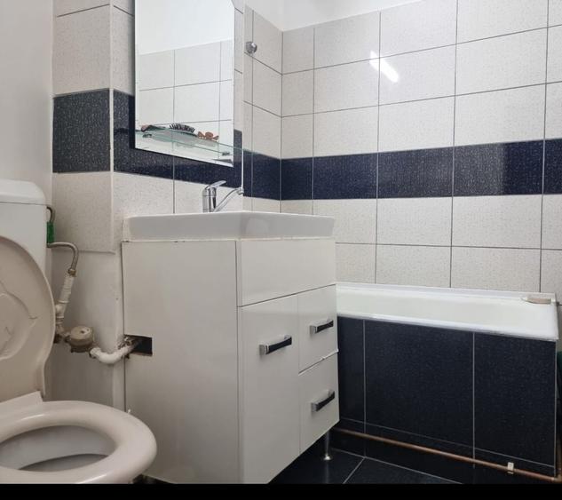 Apartament cu 2 camere decomandat în Bascov
