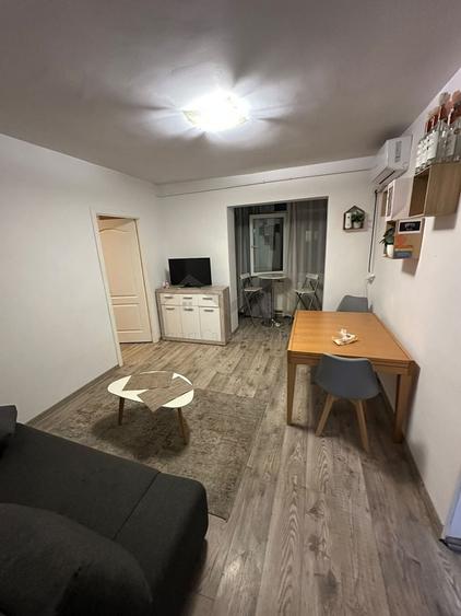 Apartament cu 2 camere nedecomandat în Podu Roș