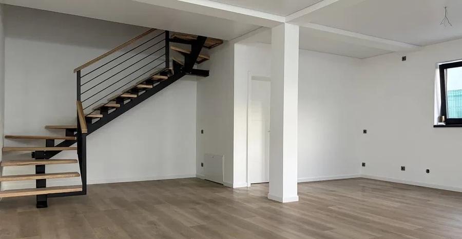 Apartament cu 3 camere în Cetate