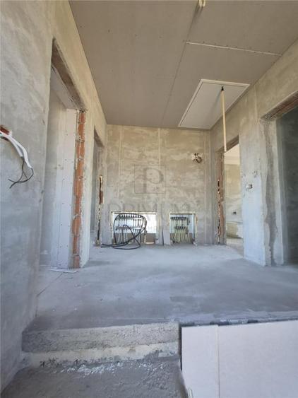 Duplex despartit - zona excelenta - - 3