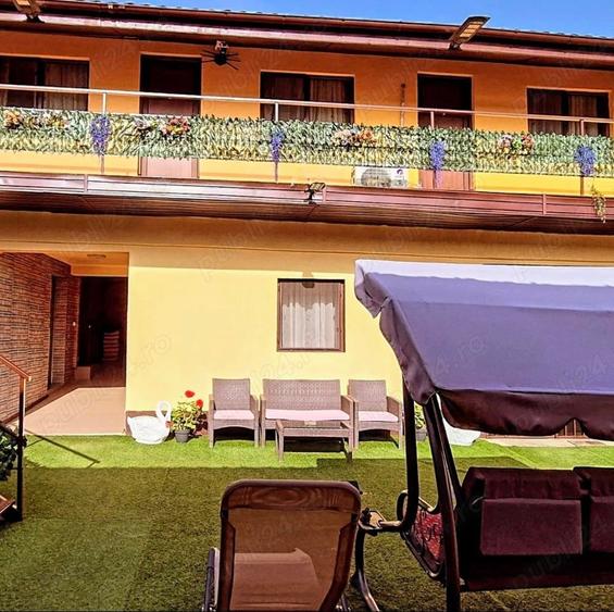 Casă cu 6 camere cu Teren 700 Mp în Eșelnița
