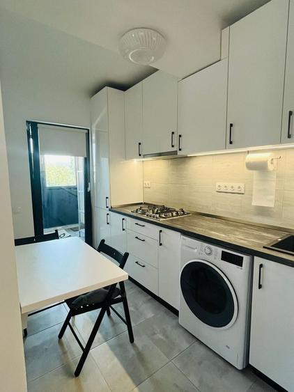Apartament cu 2 camere semidecomandat, mobilat în Pipera