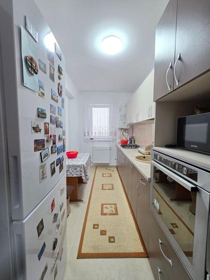 Apartament cu 2 camere decomandat, mobilat în Metalurgiei