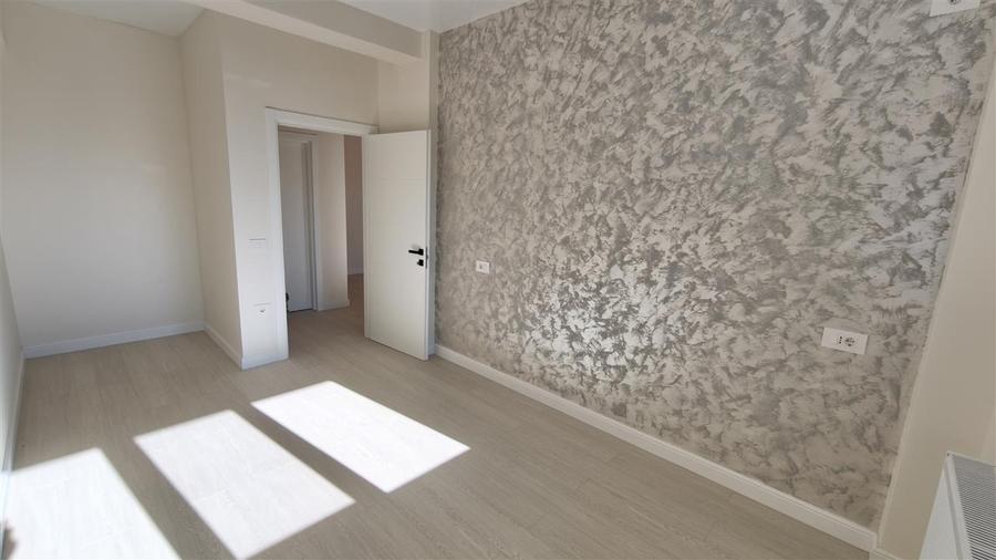 Apartament cu 2 camere decomandat în Valea Lupului