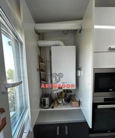 Apartament cu 3 camere, mobilat în Titan
