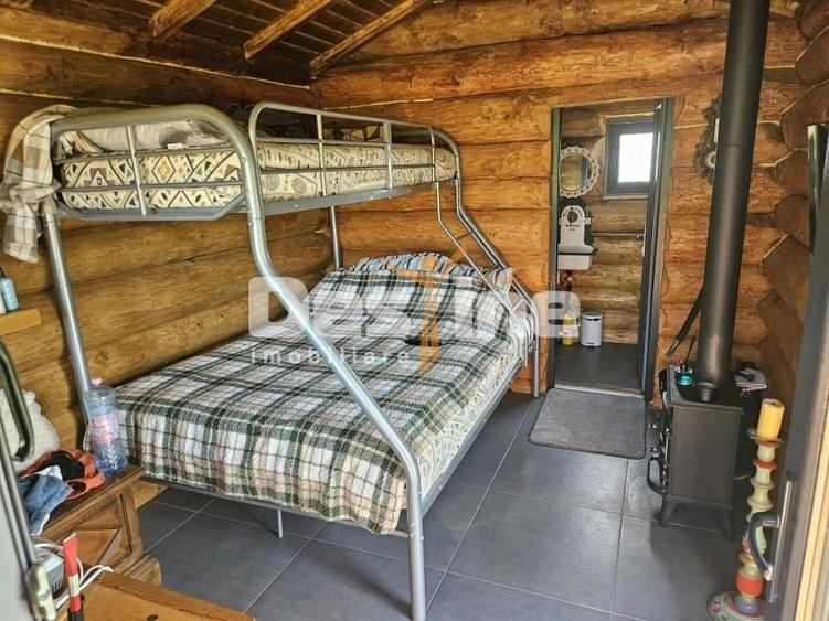 Casă individuală cu 2 camere cu Teren 1500 Mp în Trestioara
