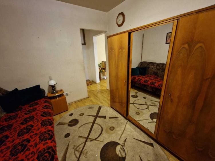 Apartament cu 2 camere semidecomandat în Florilor