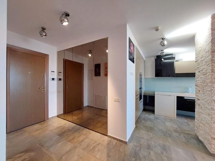 Apartament cu 2 camere decomandat, mobilat în Drumul Poienii