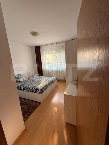 Apartament cu 3 camere decomandat, mobilat în Tractorul