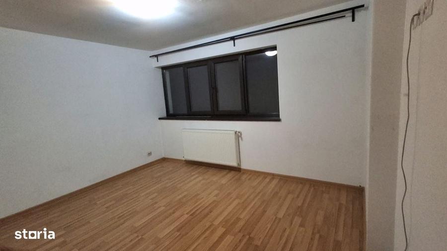 Casă cu 4 camere cu Teren 166 Mp în Central