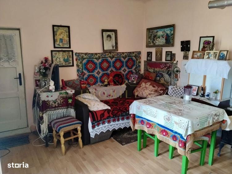 Casă cu 3 camere în Luna