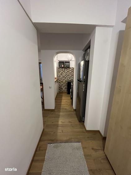 Apartament cu 3 camere în Regina Elisabeta