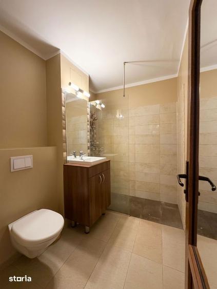 Apartament cu 4 camere decomandat, mobilat în Aradului