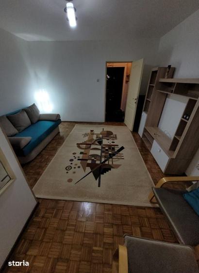 Garsonieră decomandată în 13 Septembrie