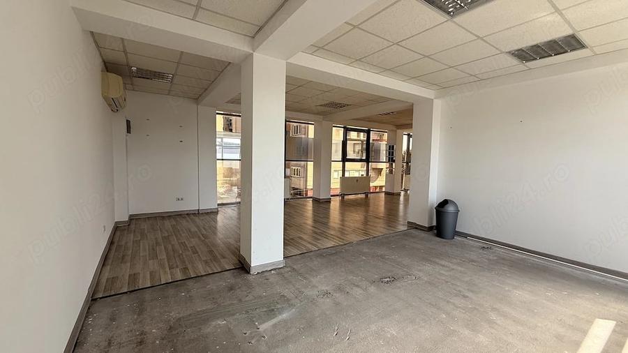 Spațiu comercial, de 80 mp, în Central