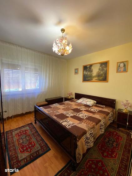 Apartament cu 2 camere decomandat în Craiovița Nouă