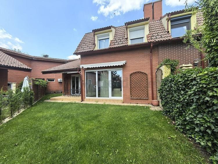 Casă individuală cu 6 camere cu Piscina în Iancu Nicolae