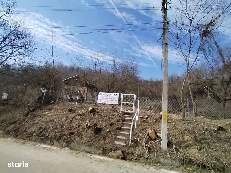 Teren de 5100 mp, în Răzvad
