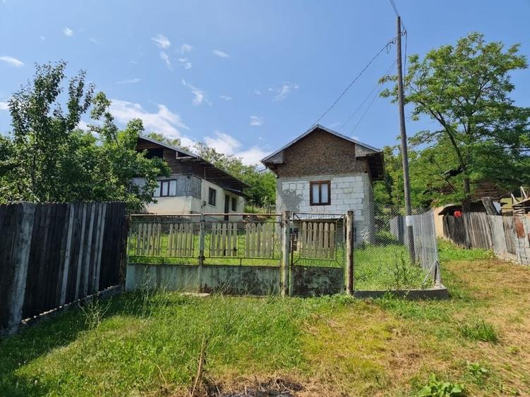 Casă cu 3 camere în Măgura