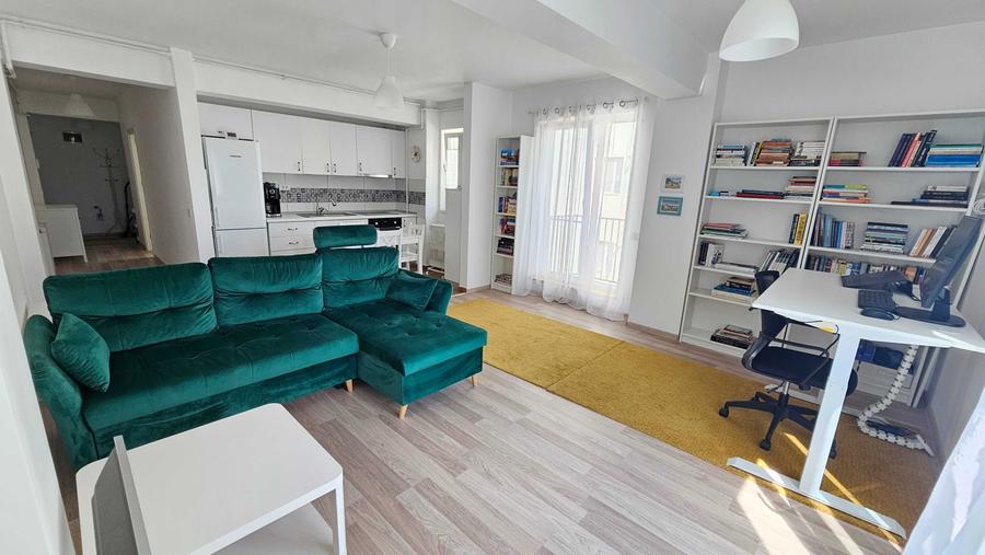 Apartament cu 2 camere decomandat în Central