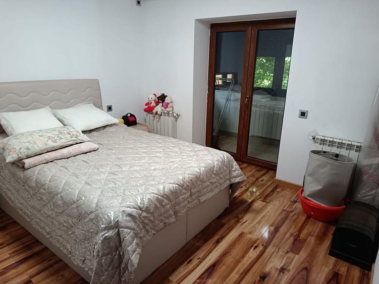 Vand Apartament cu 3 camere Alexandria - 3