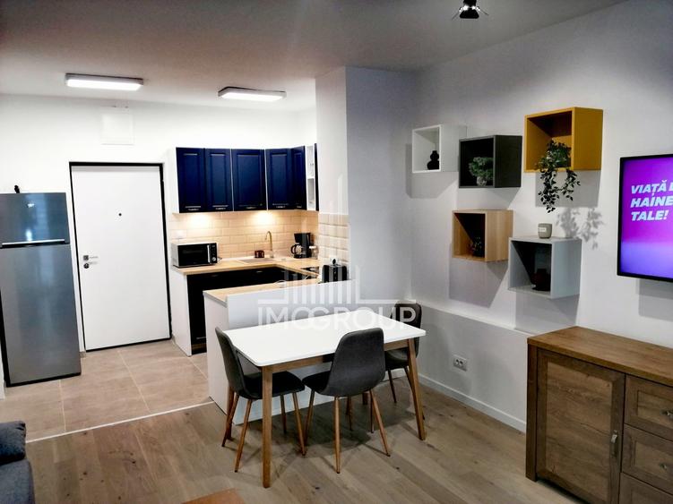 Apartament cu 2 camere semidecomandat, mobilat în Semicentral