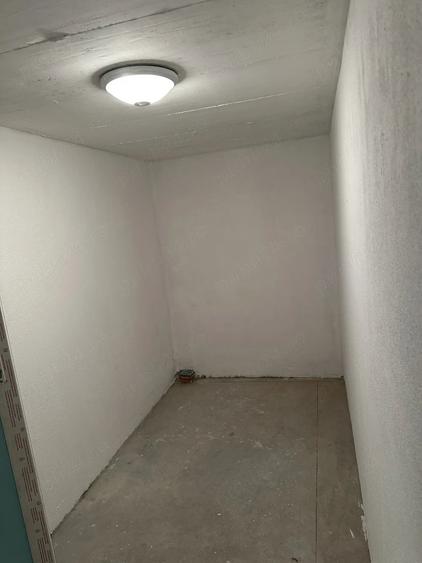 Spațiu comercial, de 7 mp, în Florești