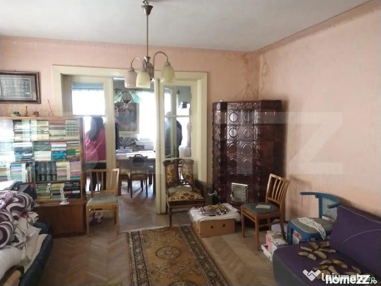 Casă cu 5 camere cu Teren 843 Mp în Schei