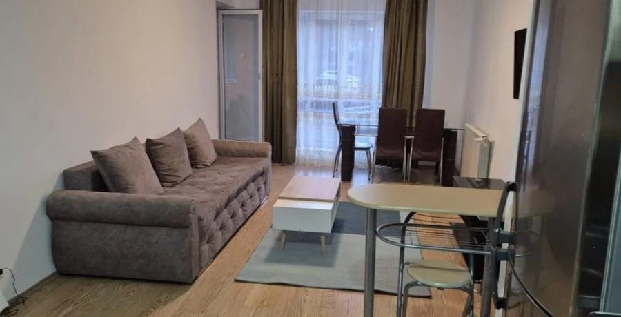 Apartament cu 2 camere semidecomandat, mobilat în Tătărași