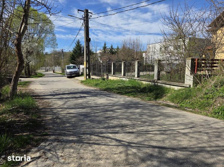 Teren de 1443 mp, în Răzvad