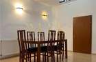 Casa individuala 5 camere | 320 MP | 2 locuri de parcare
