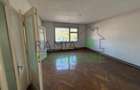 Casa cu 2 apartamente si teren generos-zona centrala, potent - 5