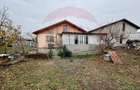 Casa / Vila cu 4 camere de vanzare