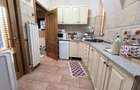 Vand casa Cornisa pe 1 nivel, singur in curte