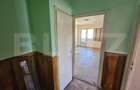 Apartament 2 camere, 52 mp, decomandat, etaj 2 – necesită renovare, Cugir - 1