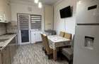 De inchiriat apartament cu 3 camere decomandate