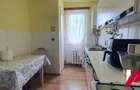 Vand apartament 2 camere , semidecomandat , zona Vasile Aaron