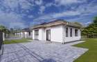 Casă 120 mp utili, teren 468 mp, cartier nou – Livezeni - 2