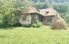 Teren 1100 mp cu casa de vanzare in Posada (Comarnic, jud. Prahova)